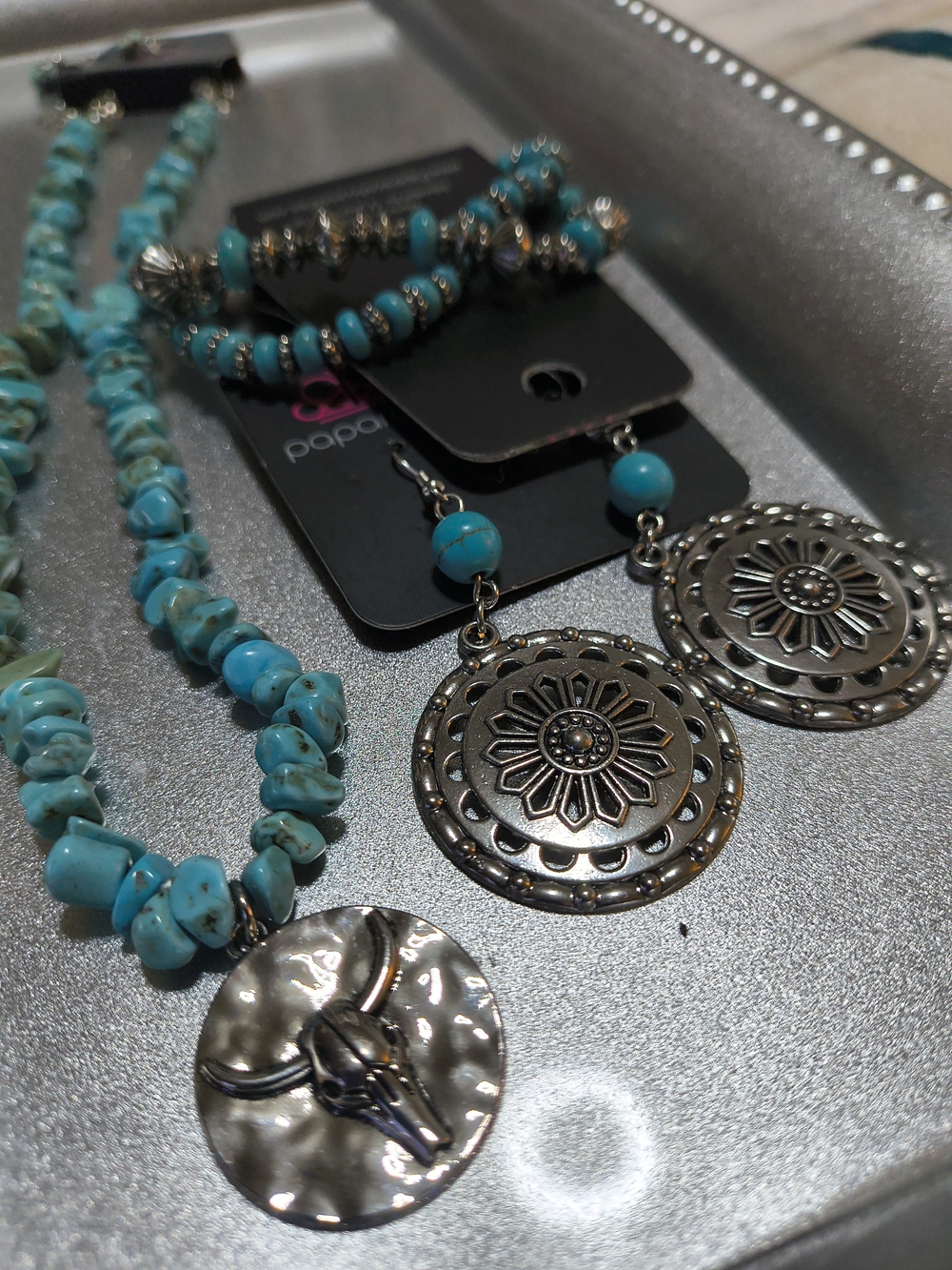 paparazzi Turquoise & Silver Southwest Medallion Necklace Set